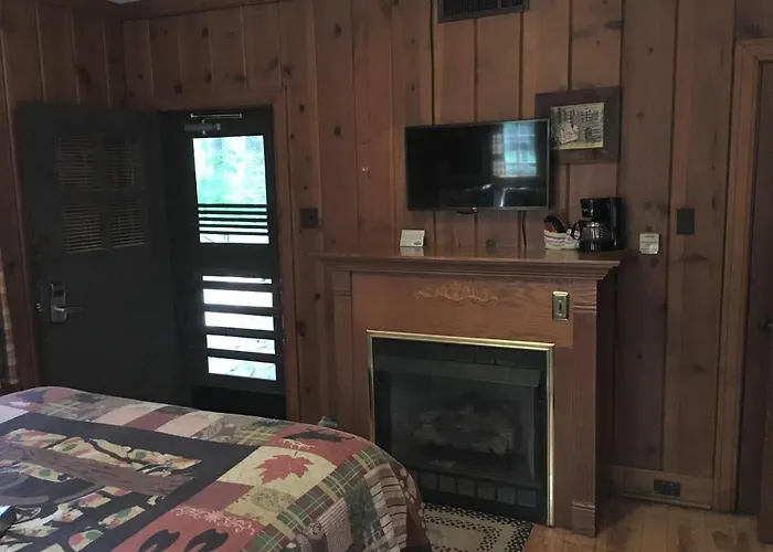Resort White Pines Mount Morris