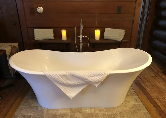White Pines 4*